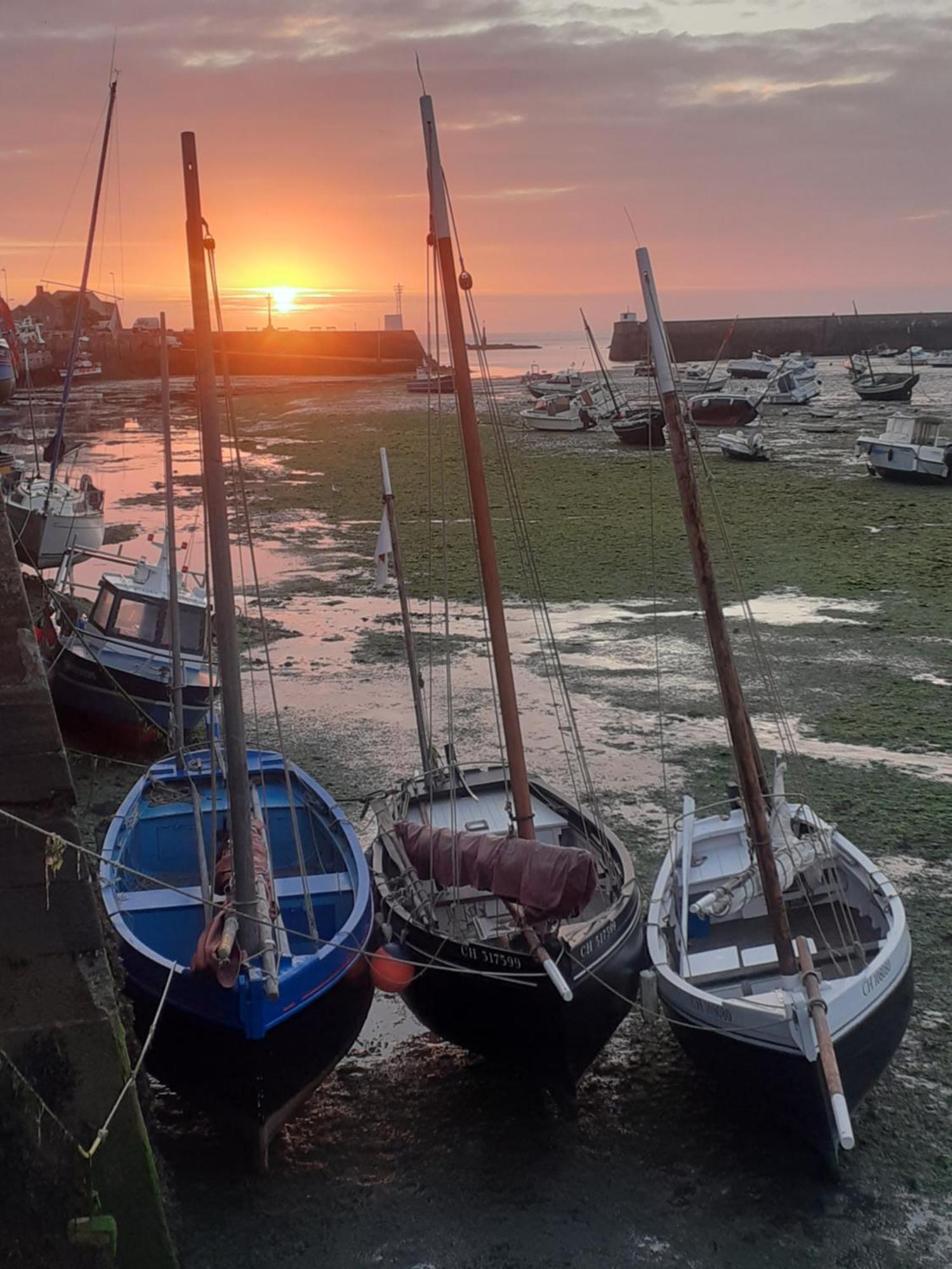 Le Mora Hotes Barfleur Zewnętrze zdjęcie